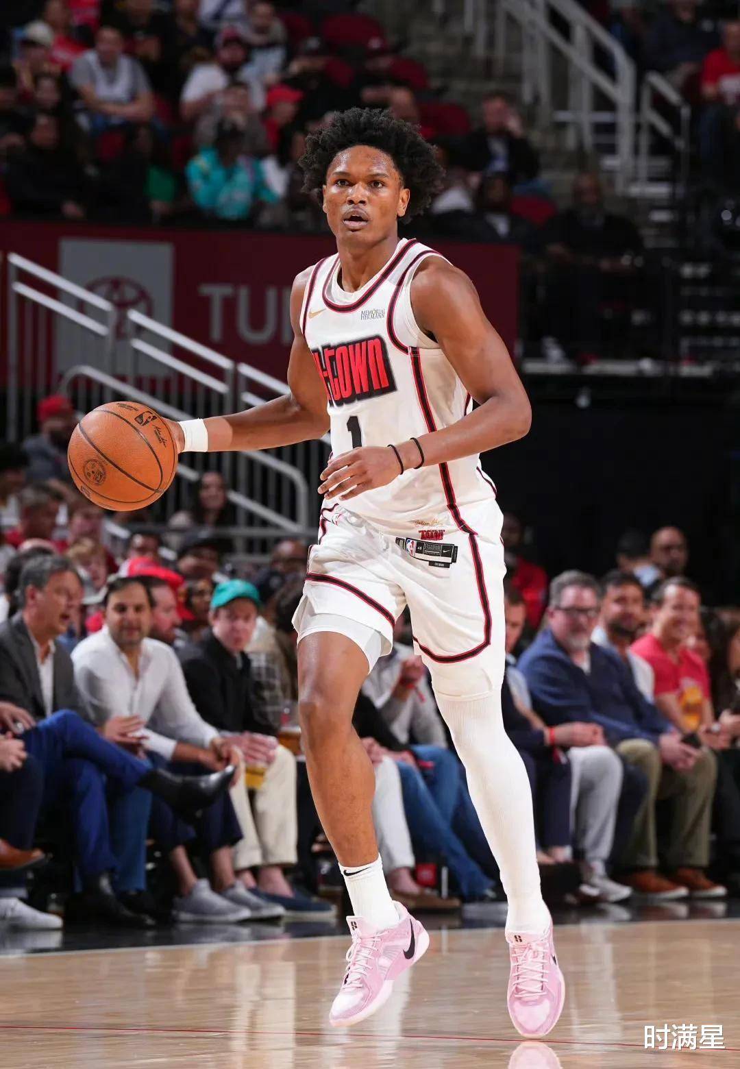 圣安东尼奥马刺清晨战术微调，志在NBA季后赛名次提升，球迷炸锅，赛季目标并未改变的简单介绍-爱游戏登录入口