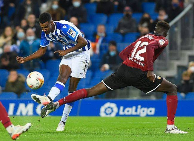 包含风云突变皇家社会转会期迎来里程碑；西甲版图或变；更衣室稳定；赛季目标并未改变的词条-爱游戏在线登录