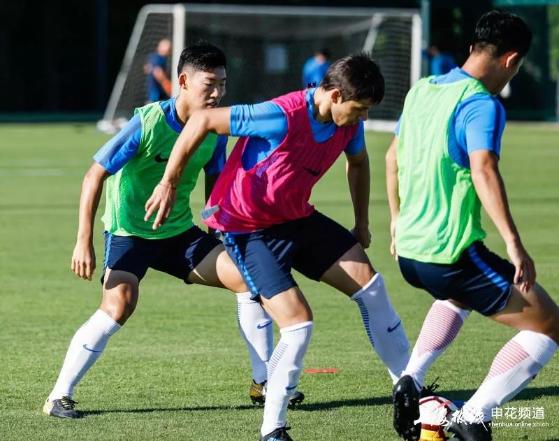 上海申花训练开放日；窗口期扳平良机引欢呼；欧冠在即；更衣室氛围转暖的简单介绍-爱游戏平台下载